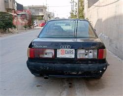 Audi 80